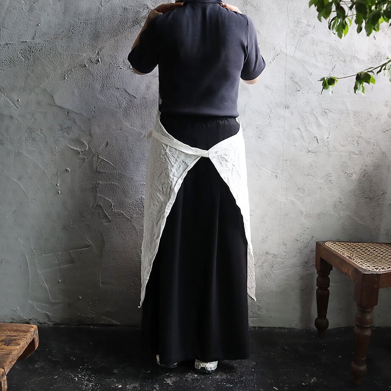 R&D.M.Co- linen apron (SUNDAY-MARKET) | nii-B