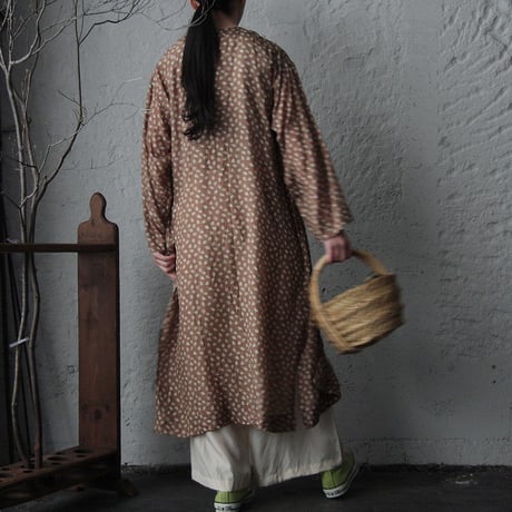 TOWAVASE Sarasa shirts dress (camel)