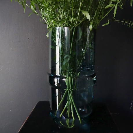 deep blue flower vase