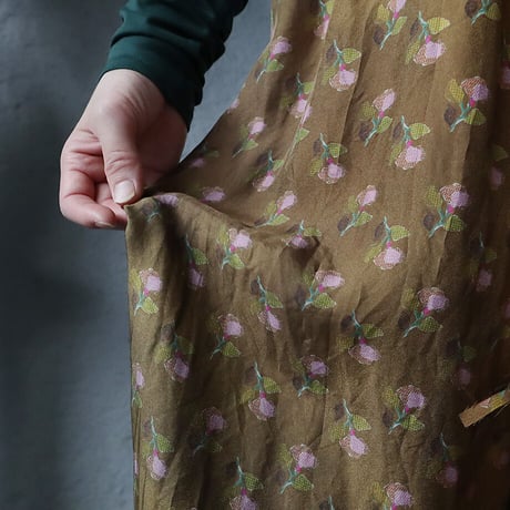 TOWAVASE sarasa silk pants Louis (camel)