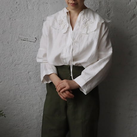 TOWAVASE Bon Voyage blouse (white)
