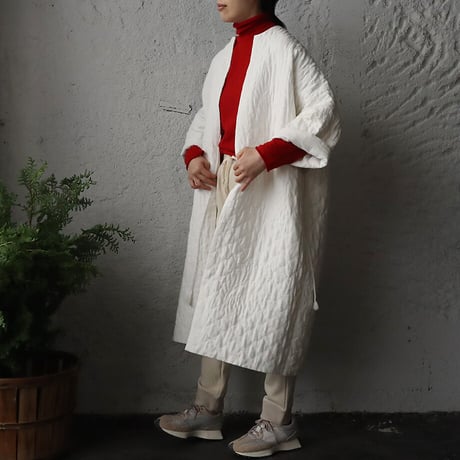 TOWAVASE linen quilt robe  (white)