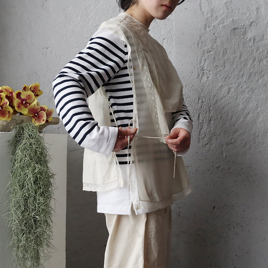 TOWAVASE Leavers tablier (ivory) | nii-B | WEBSHOP