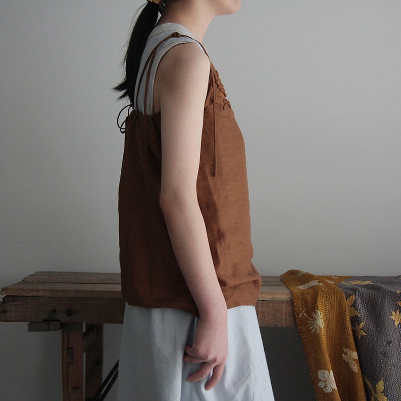 TOWAVASE Bon Voyage camisole (camel) | nii-B | TOWAVASE Bon Voyage camisole (camel) | nii-B |