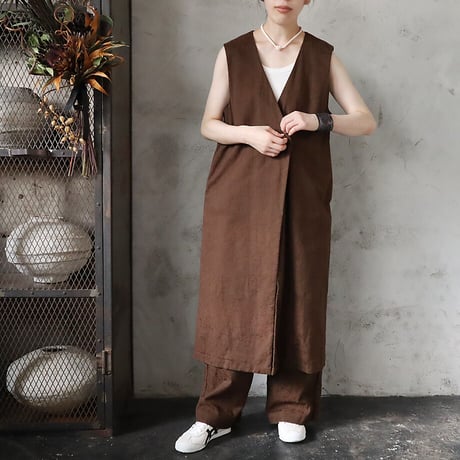 .less jacquard long  gilet (brown)