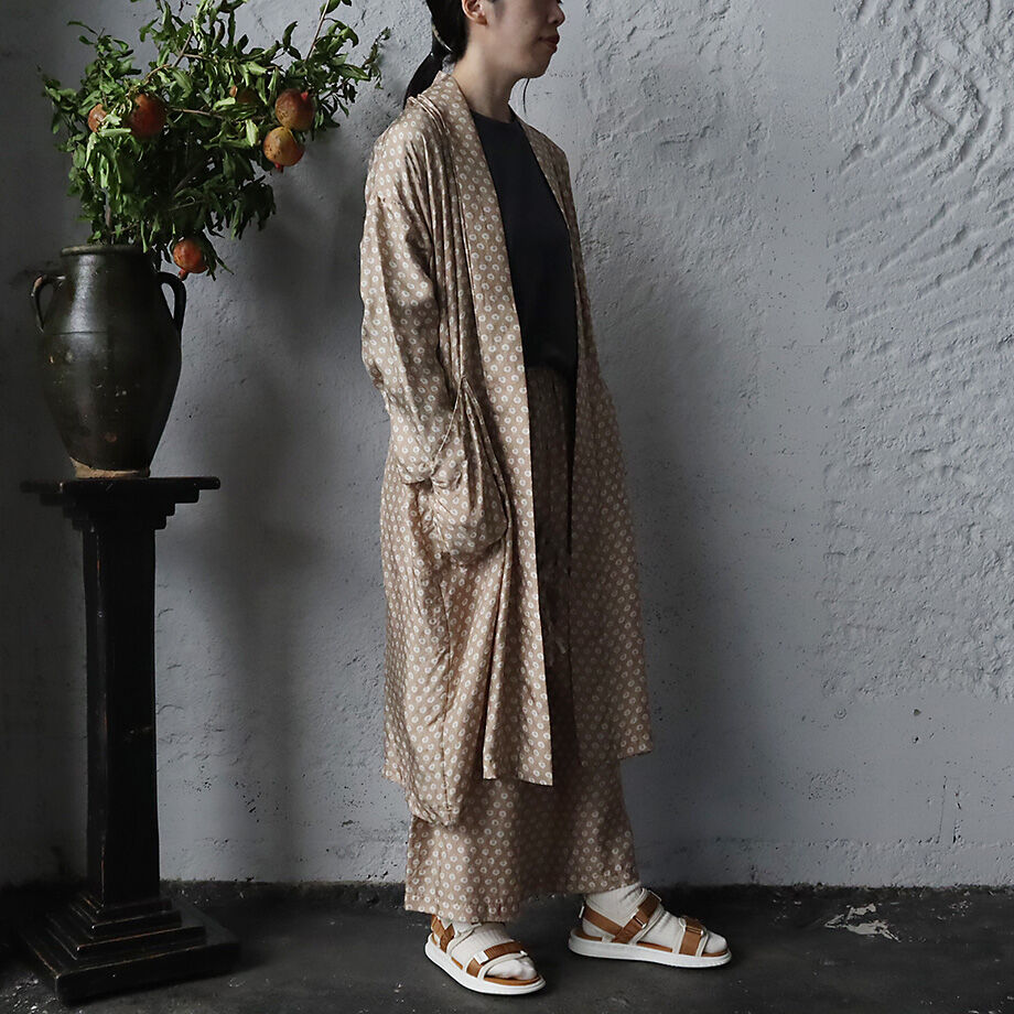 towavase sarasa silkrobe Leo ベージュ TOWAVASE sarasa silk robe Leo (beige) | nii-B |