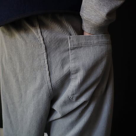 NOUVELLES DU PARADIS corduroy pants (gray)