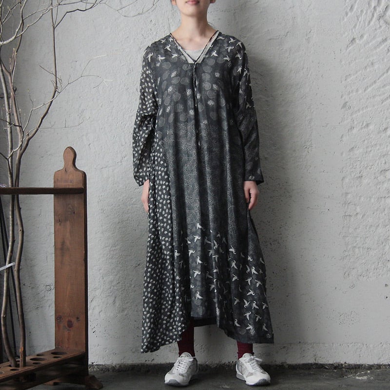 TOWAVASE Sarasa dress (black) | nii-B | WEBSHOP