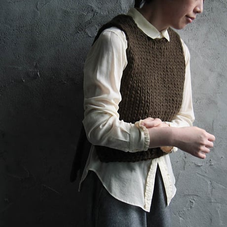 chiihao x nii-B peru vest khaki