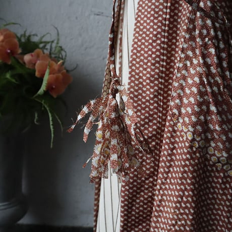 TOWAVASE sarasa silk robe (camel)