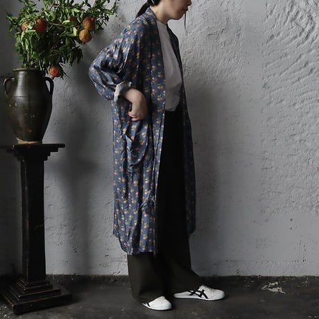 TOWAVASE sarasa silk robe Louis (navy)