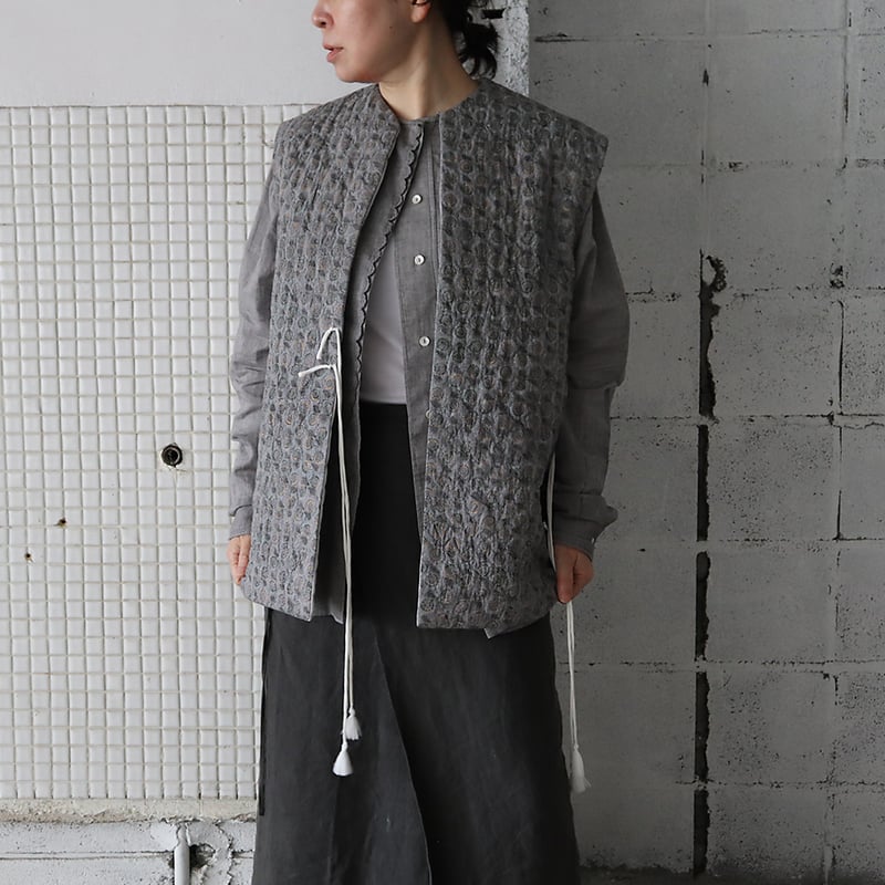 TOWAVASE cotton quilt vest (gray x goldprint) |