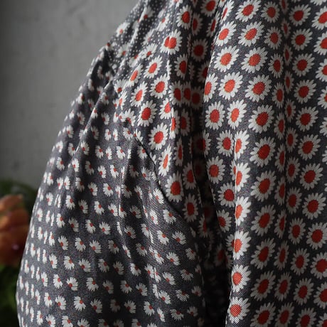 TOWAVASE sarasa silk robe (gray)