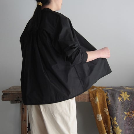 Honnete nylon blouse (black)