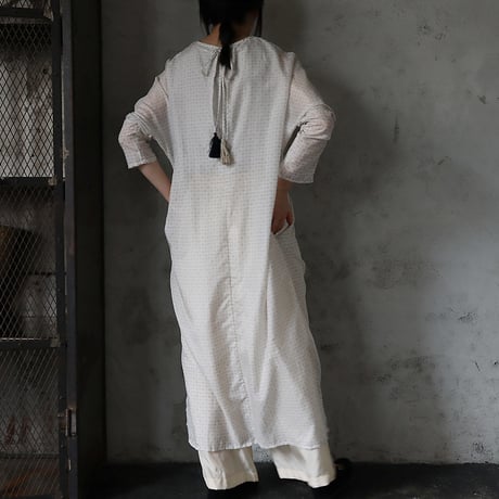 Tabrik  komongara one piece (offwhite)