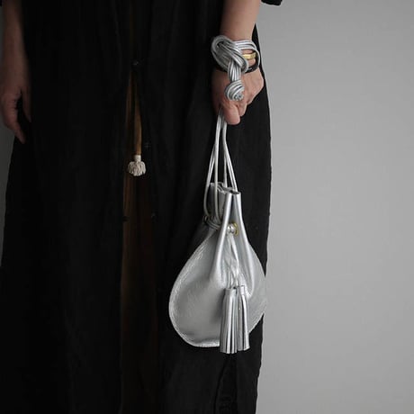 chiihao   round pochette silver