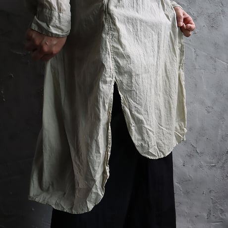 R&D.M.Co- GARMENT DYE frill collar long shirt (eucalyptus)