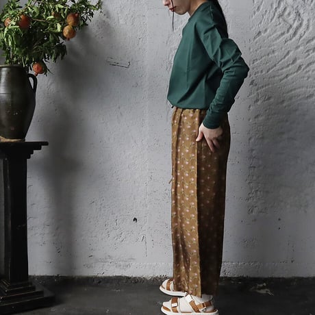TOWAVASE sarasa silk pants Louis (camel)