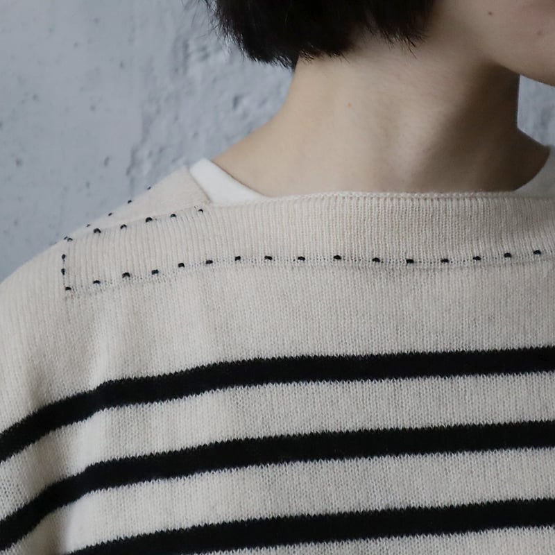 TOWAVASE Basque pullover (ivory x black) | nii-