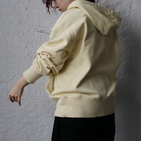 ànuke over sweat parka (cream)