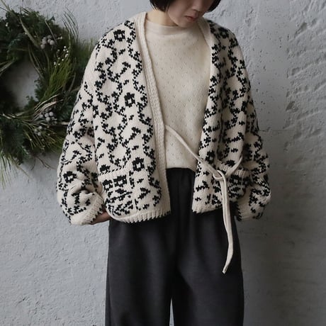 TOWAVASE Panier de fleurs cardigan (black)