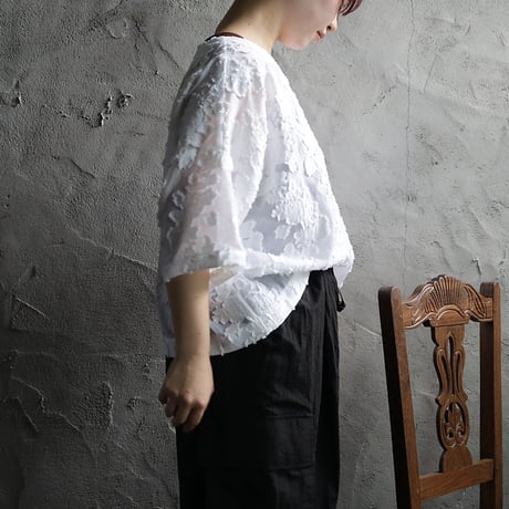 .less cut jacquard blouse (white)