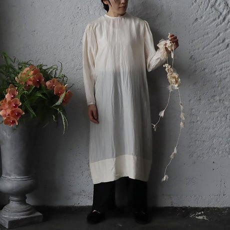 TOWAVASE Collier dress (ivory)