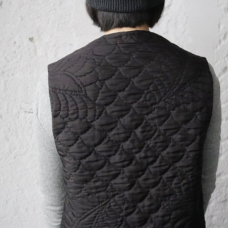 TOWAVASE silk quilt vest (black) | nii-B | WEBSHOP