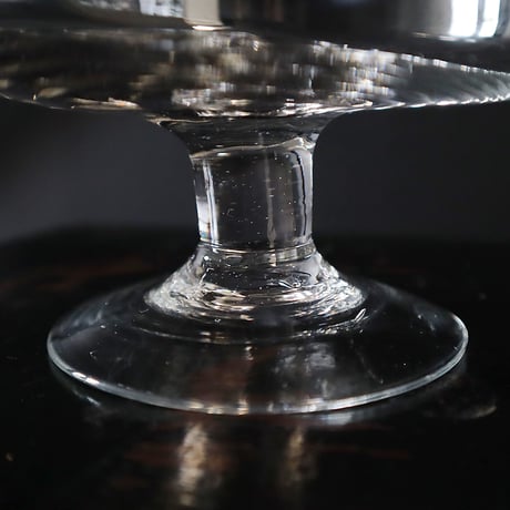 coupe glass base