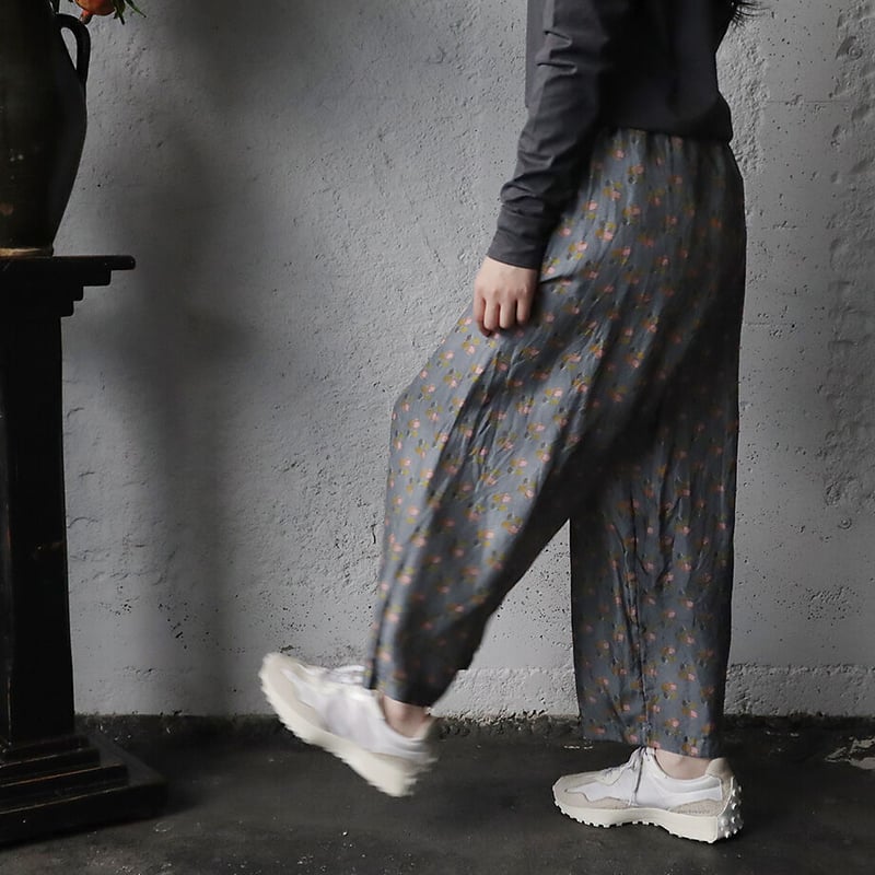 TOWAVASE sarasa silk pants Louis (gray) | nii-B...