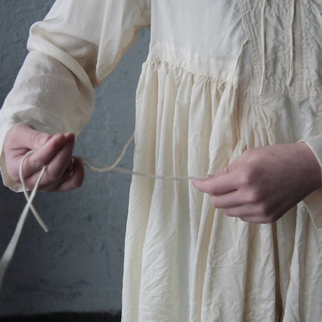 TOWAVASE Artisan blouse (ivory)