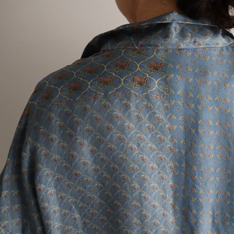 TOWAVASE sarasa silk robe (blue)