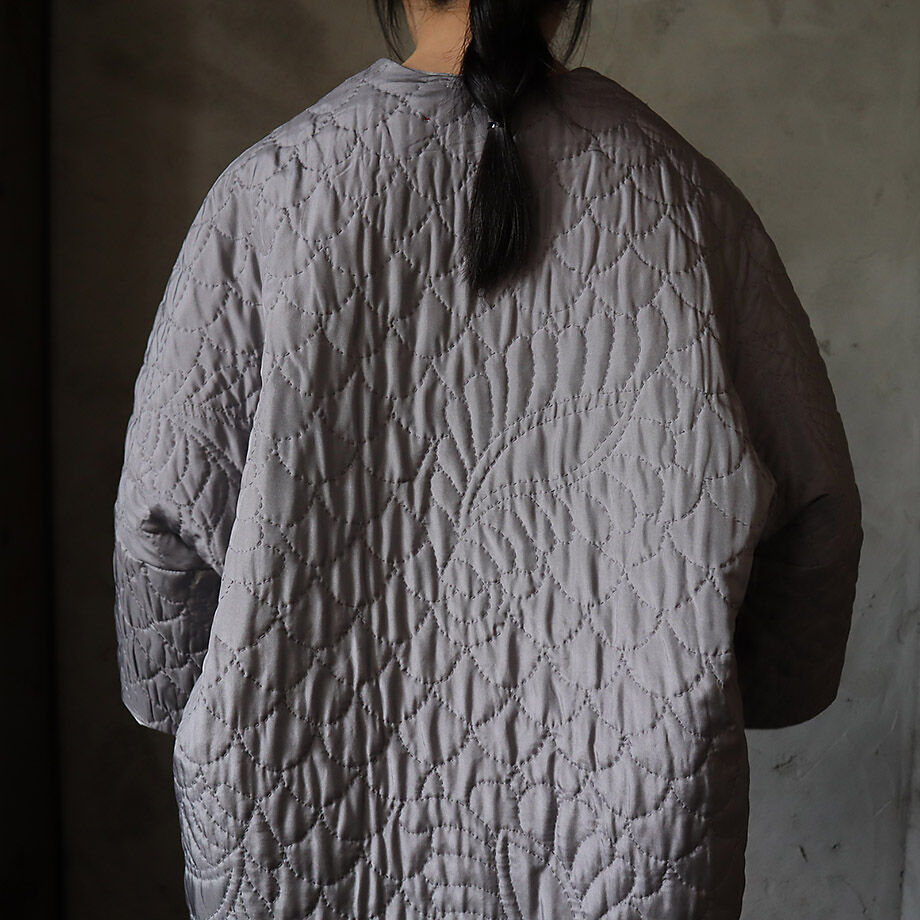 TOWAVASE silk quilt robe (gray) | nii-B | WEBSHOP TOWAVASE silk quilt robe (gray) | nii-B | WEBSHOP