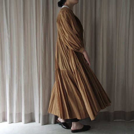 TOWAVASE Artisan dress (camel)
