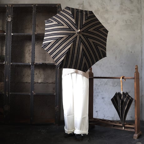 Tabrik parasol with bamboo ring (black x beige stripe)
