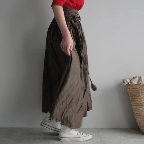 Tabrik gathered skirt (doro-zome)