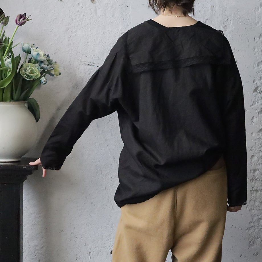 TOWAVASE Leavers blouse (black) | nii-B | WEBSHOP