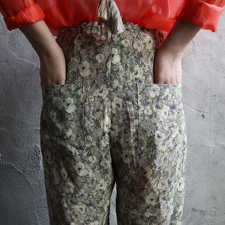 Le pivot flower print  rough pants (beige mix)