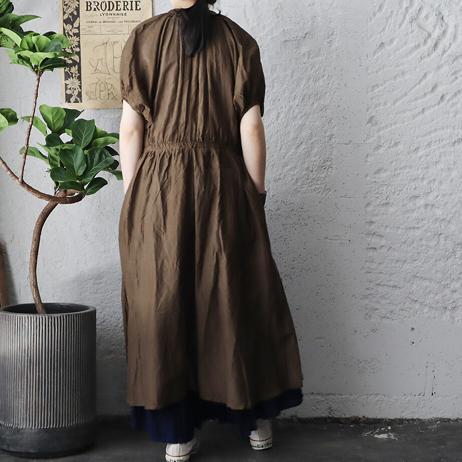 最終価格Tabrik ギャザーワンピ Tabrik gather one piece (doro-zome) | nii-B | W