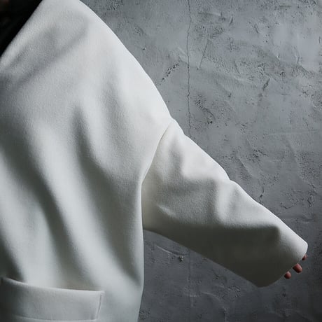 .less  cocoon coat (offwhite)