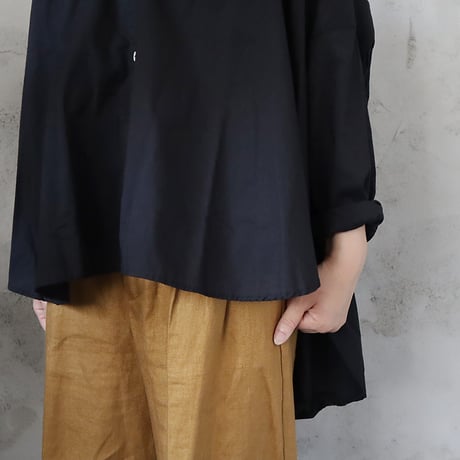 .less back gather blouse (black)