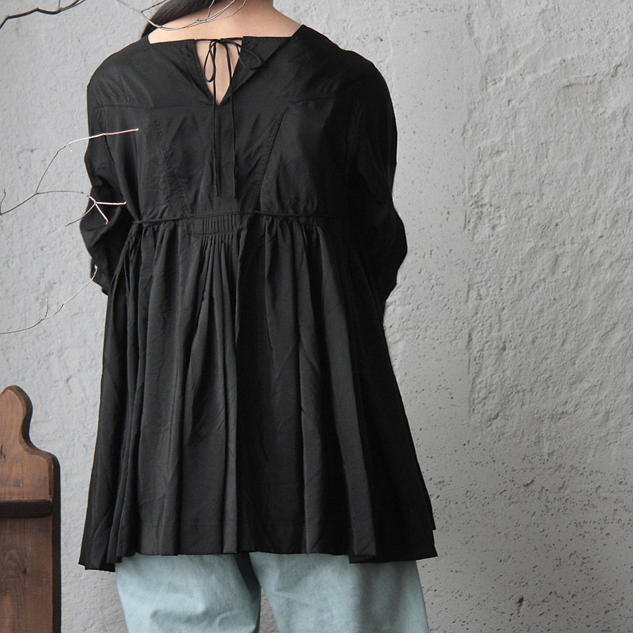 TOWAVASE Artisan blouse (black) | nii-B | WEBSHOP 