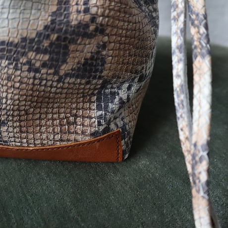 chiihao squeeze bag (S)  python