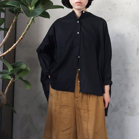 .less back gather blouse (black)