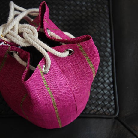 nylon pochette (fuchsia)