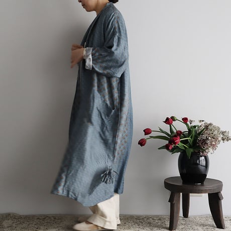TOWAVASE sarasa silk robe (blue)