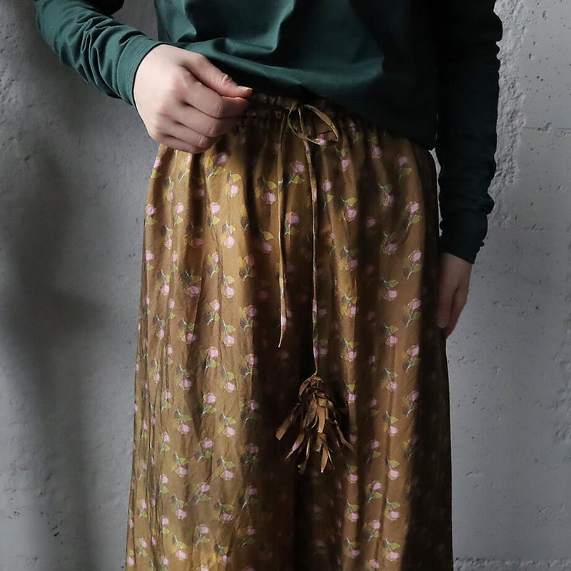 TOWAVASE sarasa silk pants Louis (camel) | nii-