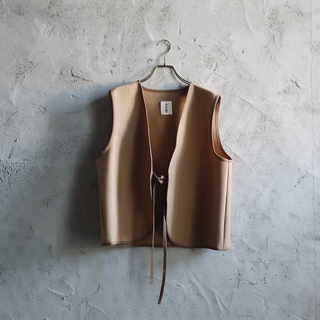 2B wool short gilet (beige)