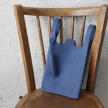 chiihao conveni bag (SS) with tassel gunjo