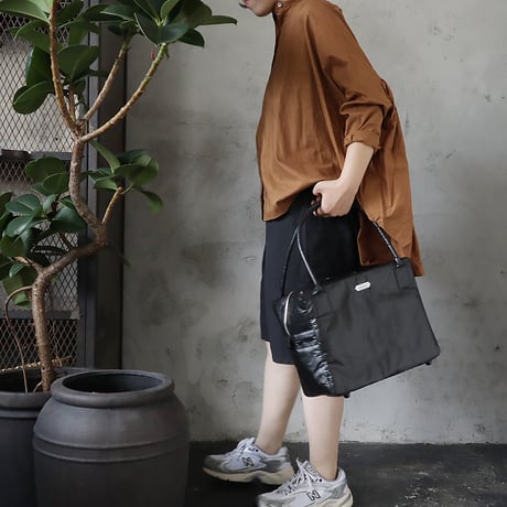 .less back gather blouse (brown)